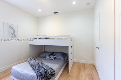This is where privacy meets presence. A lakefront setting, a - photo 49