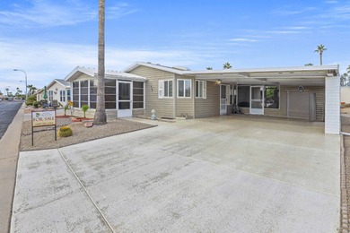 (private lake, pond, creek) Home For Sale in Apache Junction Arizona