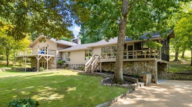 (private lake, pond, creek) Home For Sale in Chattanooga Tennessee