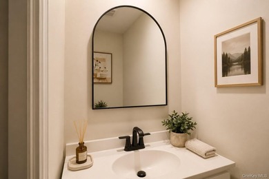 Welcome home to this beautifully renovated, move-in-ready - photo 10