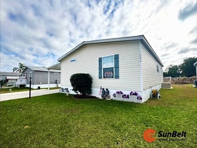 Smith Lake Home For Sale in Belleview Florida