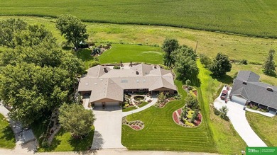 A truly remarkable legacy estate, this architecturally enhanced - photo 3