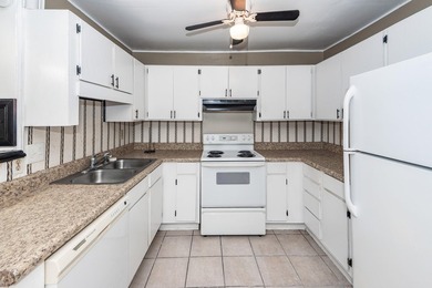 Perfect for first-time buyers or savvy investors!Welcome to this - photo 11
