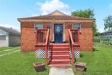 Lake Pontchartrain Home For Sale in New Orleans Louisiana