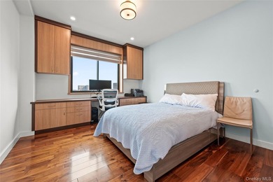 Experience luxury penthouse living in the heart of Rego Park! - photo 18
