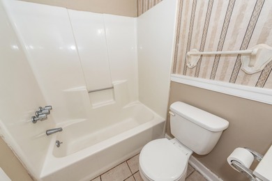 Perfect for first-time buyers or savvy investors!Welcome to this - photo 24