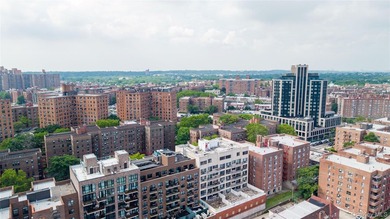 Experience luxury penthouse living in the heart of Rego Park! - photo 24