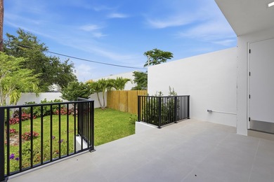 Introducing a newly built 3-bedroom, 3.5-bath luxury townhome in - photo 32