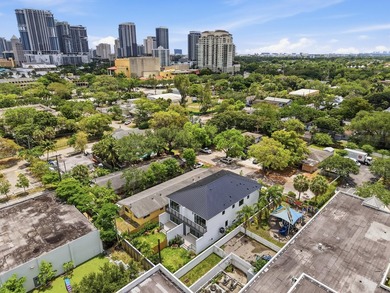 Introducing a newly built 3-bedroom, 3.5-bath luxury townhome in - photo 37