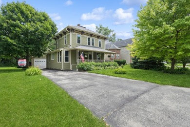 Lake Home Sale Pending in Grayslake, Illinois