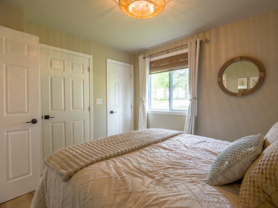 Updated with High-End Finishes Throughout!! - photo 16