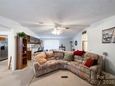 Welcome to your own private lakeside retreat! This stunning - photo 9