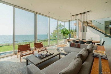 Cutchogue Showstopper. Perched atop a 55-foot bluff overlooking - photo 12