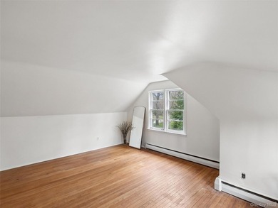 New to the market is 20 Cherry Lane in Huntington, an expansive - photo 12