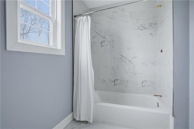 Stunning fully remodeled 2-family home in Middletown, offering - photo 12