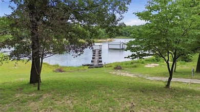 Everything you need for the perfect lake retreat-waterfront - photo 3