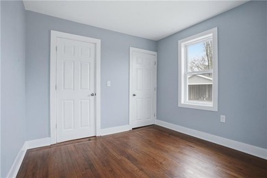 Stunning fully remodeled 2-family home in Middletown, offering - photo 13
