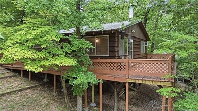 Everything you need for the perfect lake retreat-waterfront - photo 6