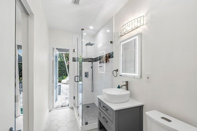 Stunning Imperial Point Home in a Prime Northeast Fort - photo 16