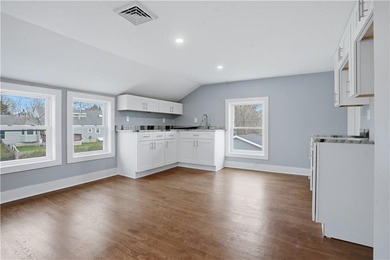 Stunning fully remodeled 2-family home in Middletown, offering - photo 22