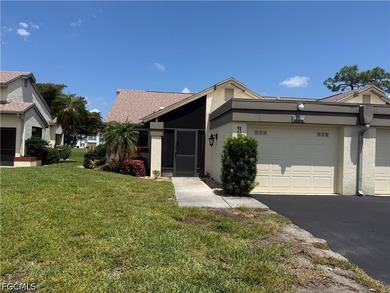 Welcome to this 2 bedroom, 2 bath attached villa perfectly - photo 1