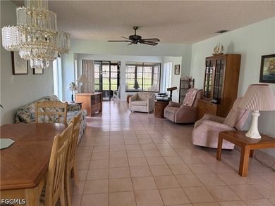 Welcome to this 2 bedroom, 2 bath attached villa perfectly - photo 6