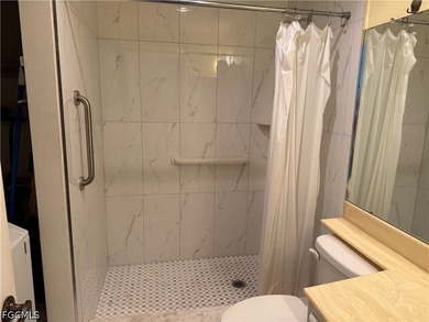 Welcome to this 2 bedroom, 2 bath attached villa perfectly - photo 8