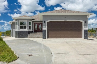 Caloosahatchee River Home For Sale in Fort Myers Florida