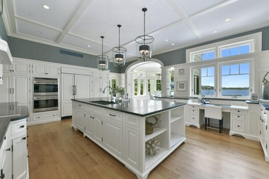 EXCEPTIONAL WATERFRONT ESTATE with 2.29 acres of land, a DOCK - photo 11