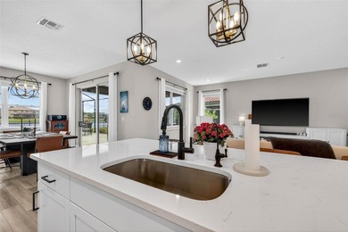 Welcome to 3709 Savanna Palms Ct in Bradenton--a STUNNING - photo 12