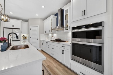 Welcome to 3709 Savanna Palms Ct in Bradenton--a STUNNING - photo 13