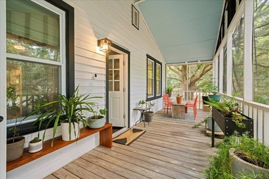 Welcome to this enchanting 2-bedroom, 2-bath cottage, perfectly - photo 7
