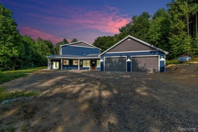 (private lake, pond, creek) Home For Sale in Durand Michigan