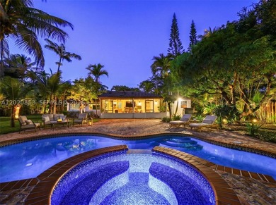 Tucked away on a quiet, tree-lined street in the coveted Glenvar - photo 1