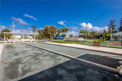 Welcome to island living in the highly sought-after Pine Island - photo 38