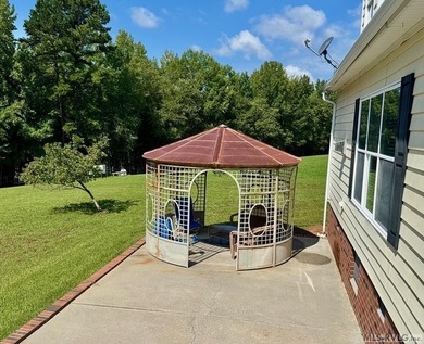 Own a beautiful LAKE House on 4.25 Acres with a gentle slope to - photo 42