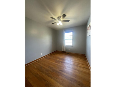 Welcome to 121 Northwest Drive! This charming 3 bedroom, 1.5