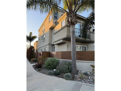 This fabulous beach home located just a mile from the ocean is - photo 4