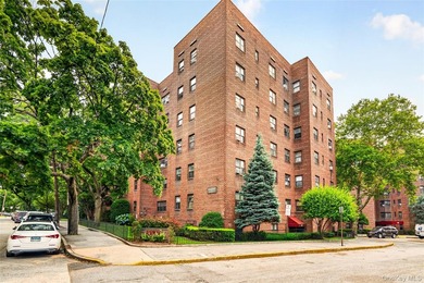 Let this unit sweep you off your feet! True three-bedroom, two - photo 1