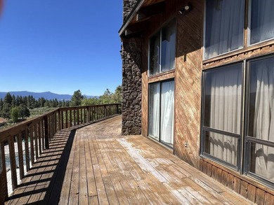 Awesome three-level 2 bed/ 2 bath home with stunning mountain - photo 4