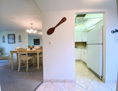 Stunning 1/1 comes furnished or unfurnished, ideal Sunrise - photo 3