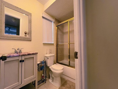Stunning 1/1 comes furnished or unfurnished, ideal Sunrise - photo 8