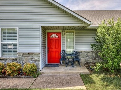 Welcome to 36 Meadowlark Dr in Longtown Estates, where - photo 5