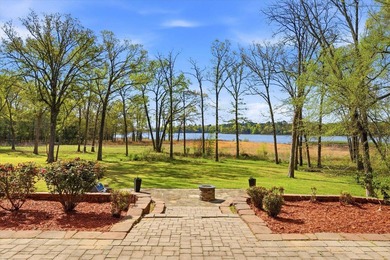 WELCOME TO AN UNPARALLELED LUXURY WATERFRONT ESTATE ON LAKE - photo 14