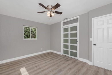 Discover this charming 3-bedroom, 2-bathroom single-family - photo 17