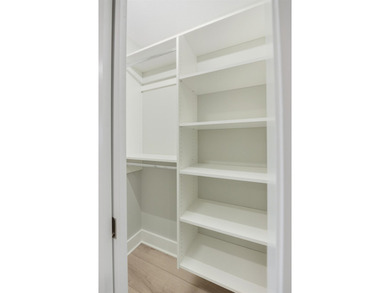 Your lakefront condominium awaits! Brand new and ready for you - photo 18