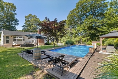 Welcome to this custom, fully renovated ranch offering 3 - photo 19