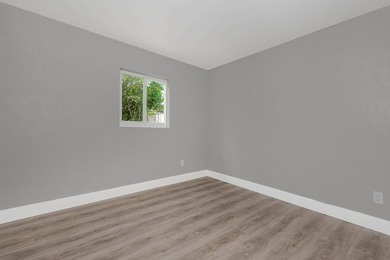 Discover this charming 3-bedroom, 2-bathroom single-family - photo 19