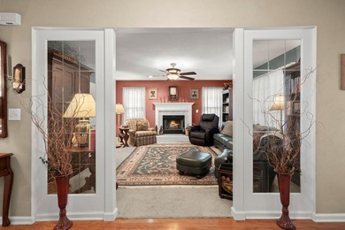 Nestled on a beautiful lot in the established Shadowmoss - photo 8