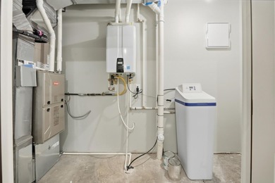 Your lakefront condominium awaits! Brand new and ready for you - photo 30